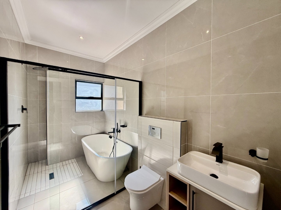 To Let 4 Bedroom Property for Rent in Melodie North West